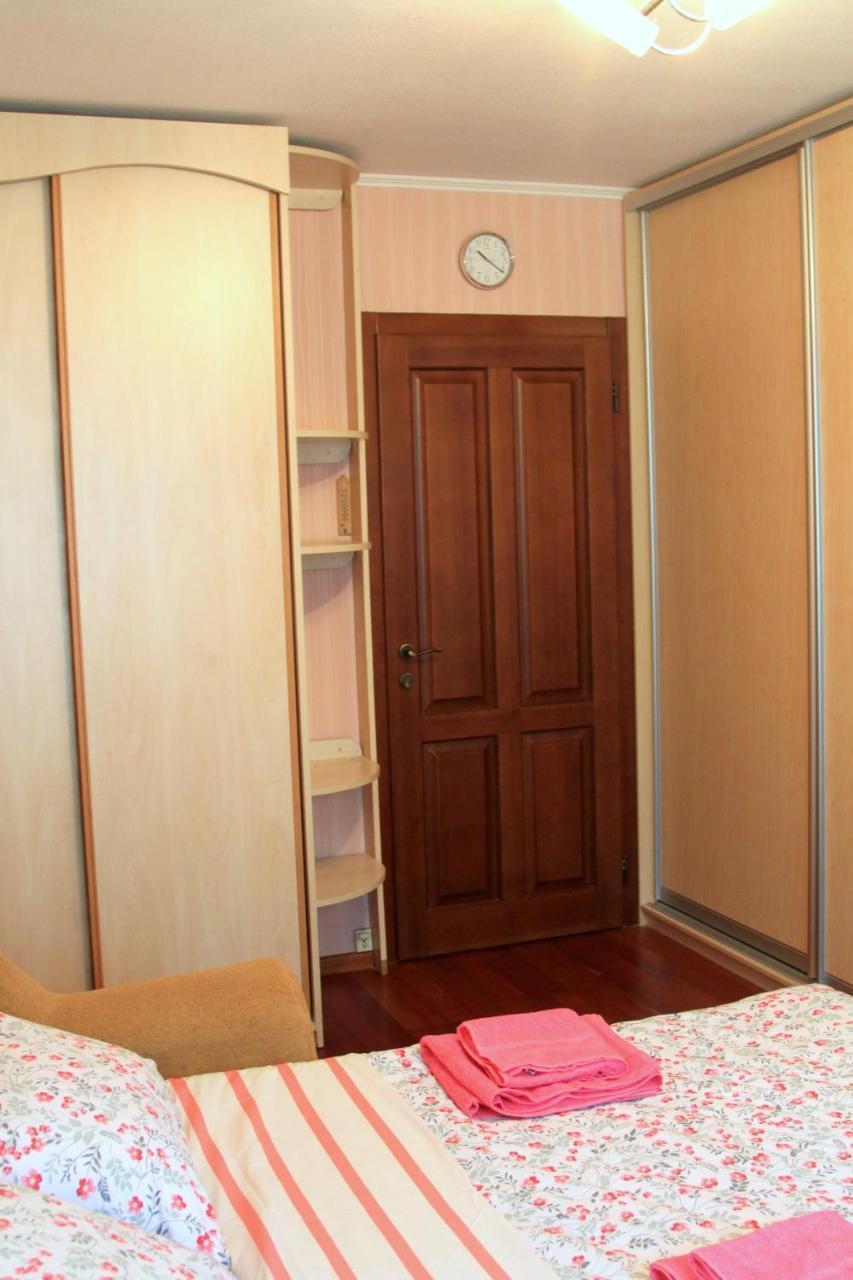 Apartment Near Metro Akademgorodok Kijów Zewnętrze zdjęcie