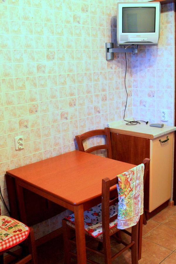 Apartment Near Metro Akademgorodok Kijów Zewnętrze zdjęcie